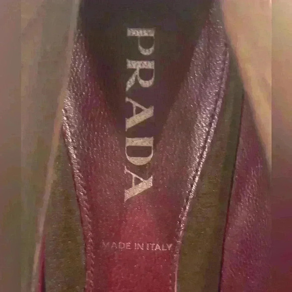 Distressed Suede Prada Pumps - Picture 5 of 11